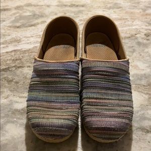 Dansko womens size 38 espadrille clog